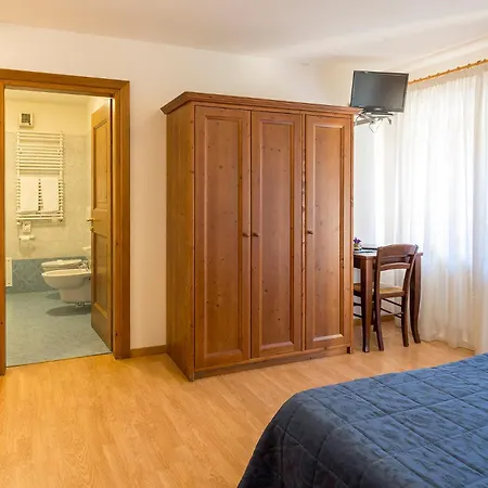 Meuble Blue House Bed & Breakfast 3*
