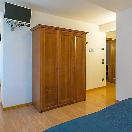 فندق مبيت وإفطار Meuble Blue House أورونزو دي كادوري