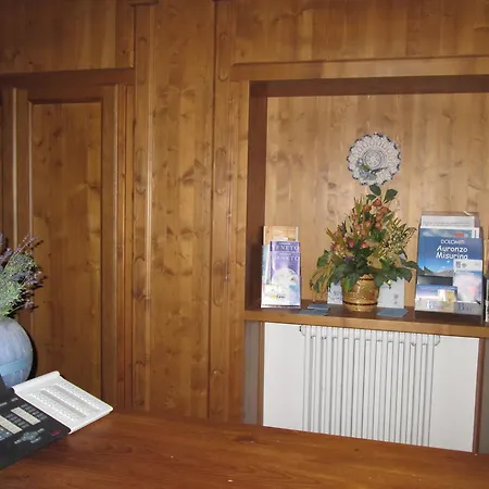 B&B Meuble Blue House 아우론조디까도레